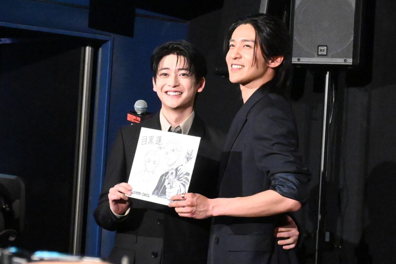 目黒蓮 原作者からのサプライズに「めっちゃうれしい!どうやってカナダに持って行こう」と感激!映画『SAKAMOTO DAYS』（めざましmedia） - Yahoo!ニュース