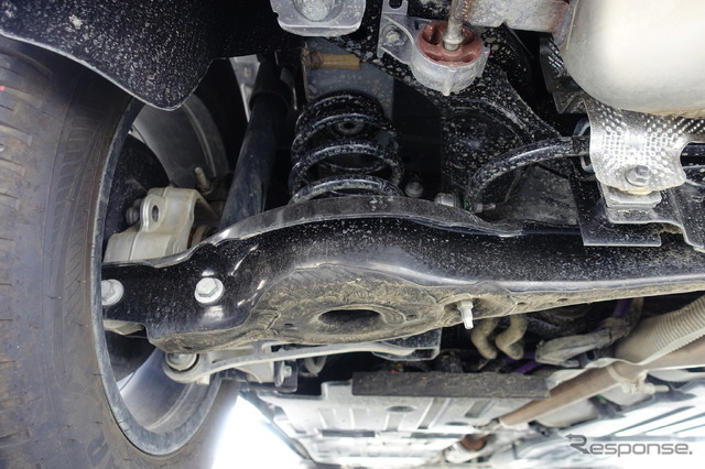 ジープ アベンジャー 4xeハイブリッド