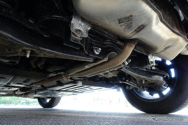 ジープ アベンジャー 4xeハイブリッド