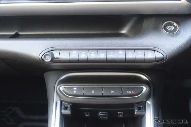 ジープ アベンジャー 4xeハイブリッド