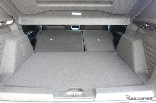 ジープ アベンジャー 4xeハイブリッド