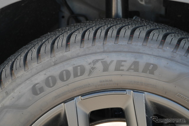 ジープ アベンジャー 4xeハイブリッド