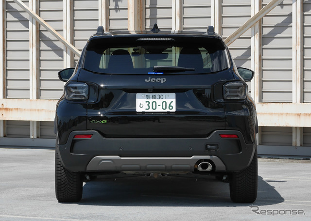 ジープ アベンジャー 4xeハイブリッド