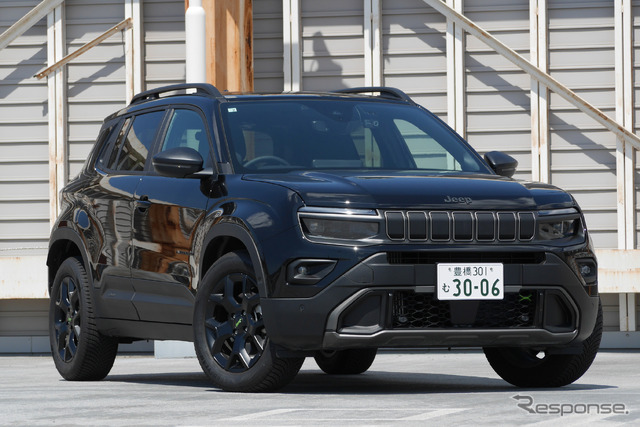 ジープ アベンジャー 4xeハイブリッド