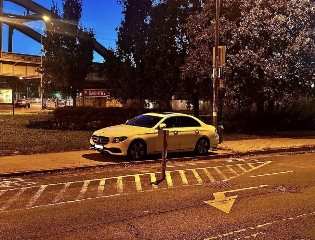 デルフーサは違法駐車し、写真を公開した人物に250万の賠償金を求めて訴訟を起こした デルフーサは違法駐車し、写真を公開した人物に250万の賠償金を求めて訴訟を起こした