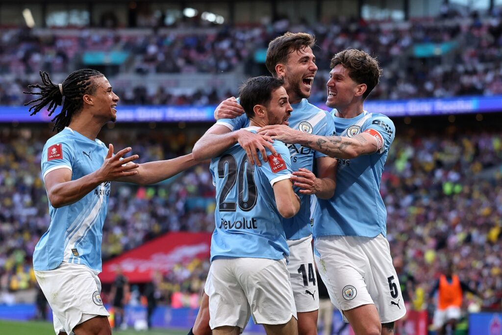 優勝争いを演じるマンCの延期分日程が決定…残り20日間で6試合、アーセナルとのデッドヒートへ - サッカーキング