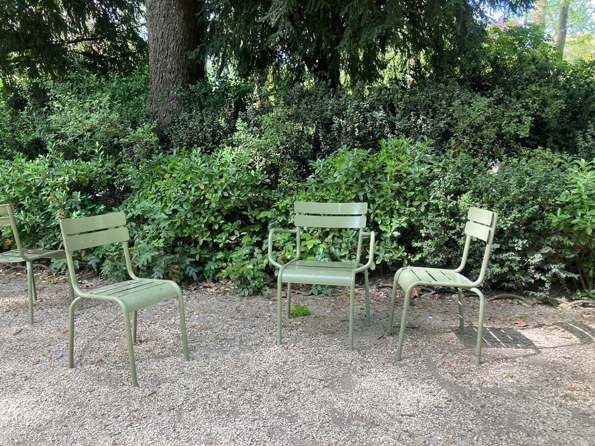 パリ・カルチャー情報「パリのベンチがつくる、滞在とフラヌリーの風景 」