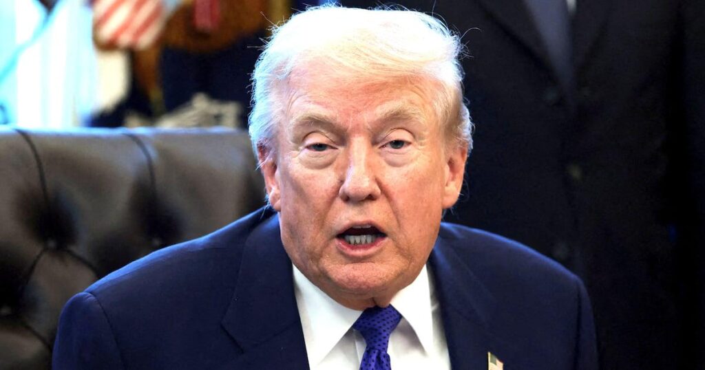 パニックに陥ったトランプ氏（79）、午前1時のメルトダウンで最高裁判所で激怒