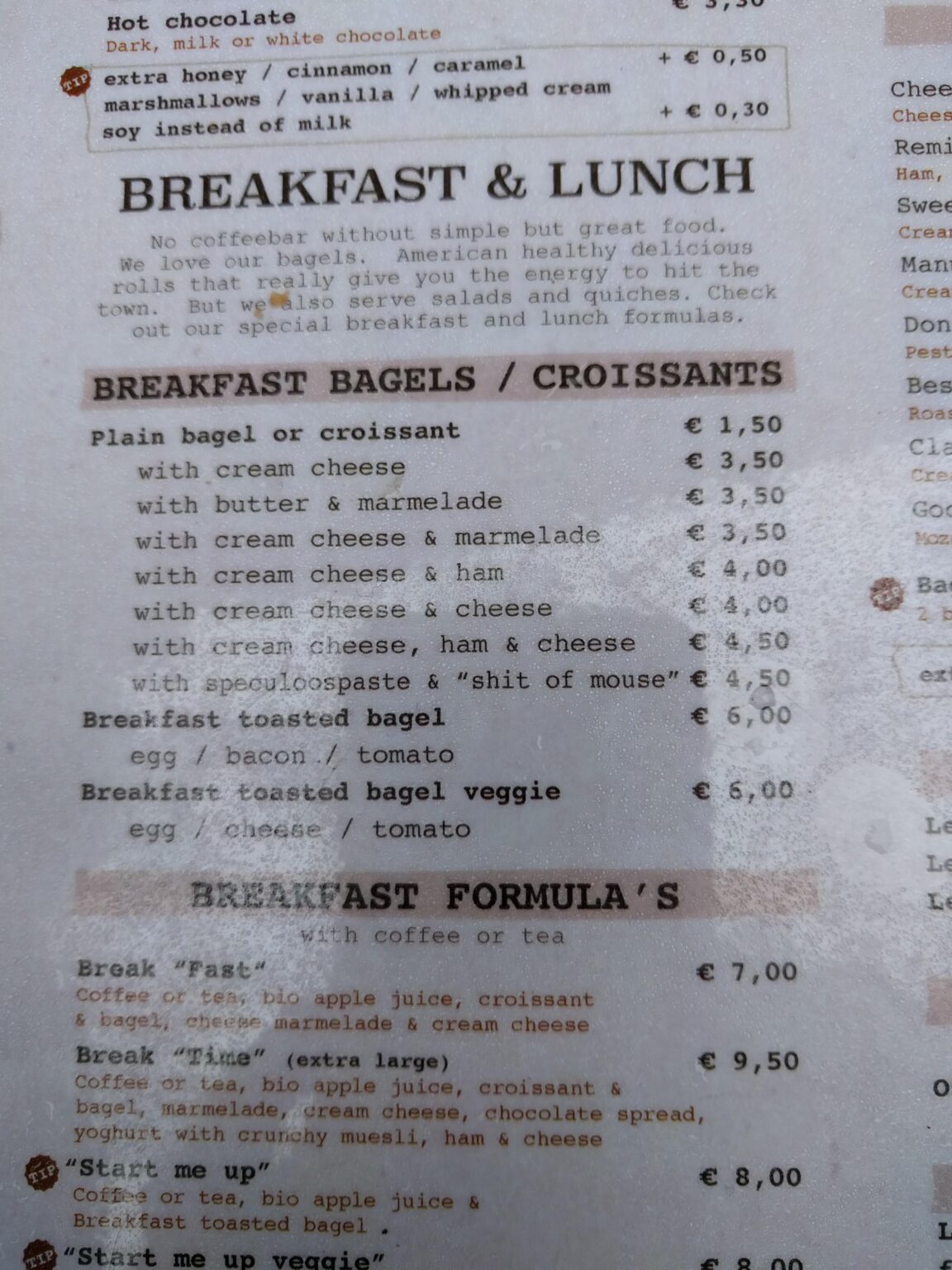 このカフェのメニューの用語が気になります。