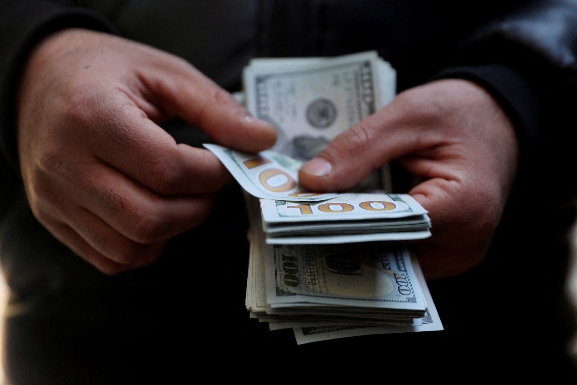 イラン通貨が過去最安値、停戦合意後に外貨買い加速