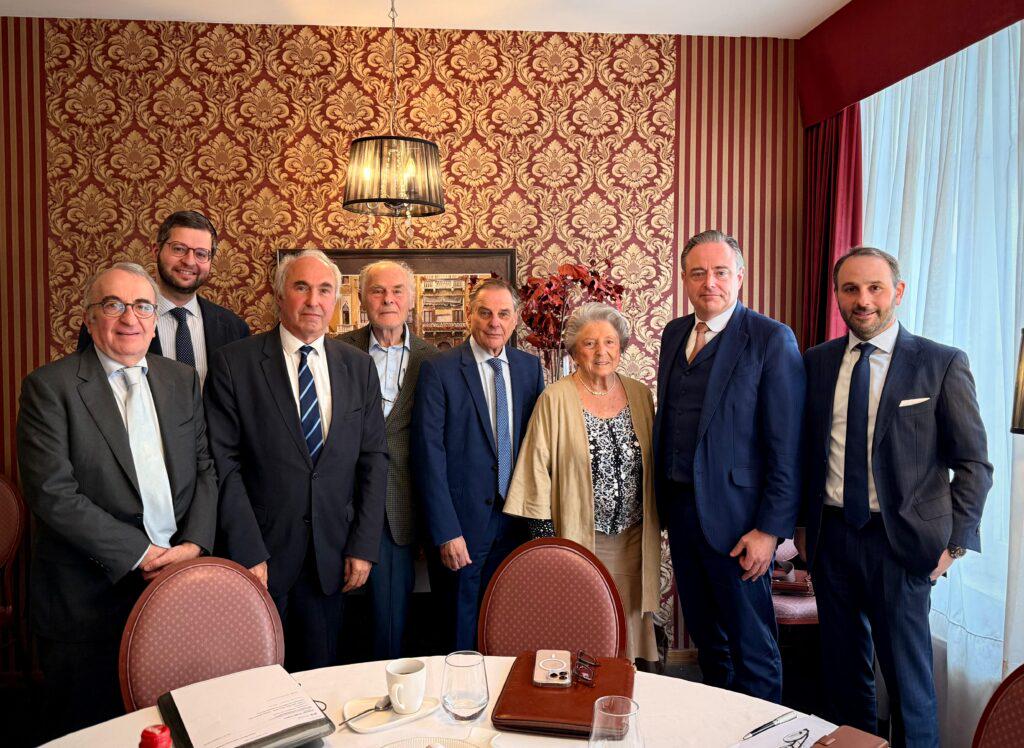 ベルギー首相、ユダヤ人指導者に「特使が決まるまでは、私が反ユダヤ主義と戦う特使となる」