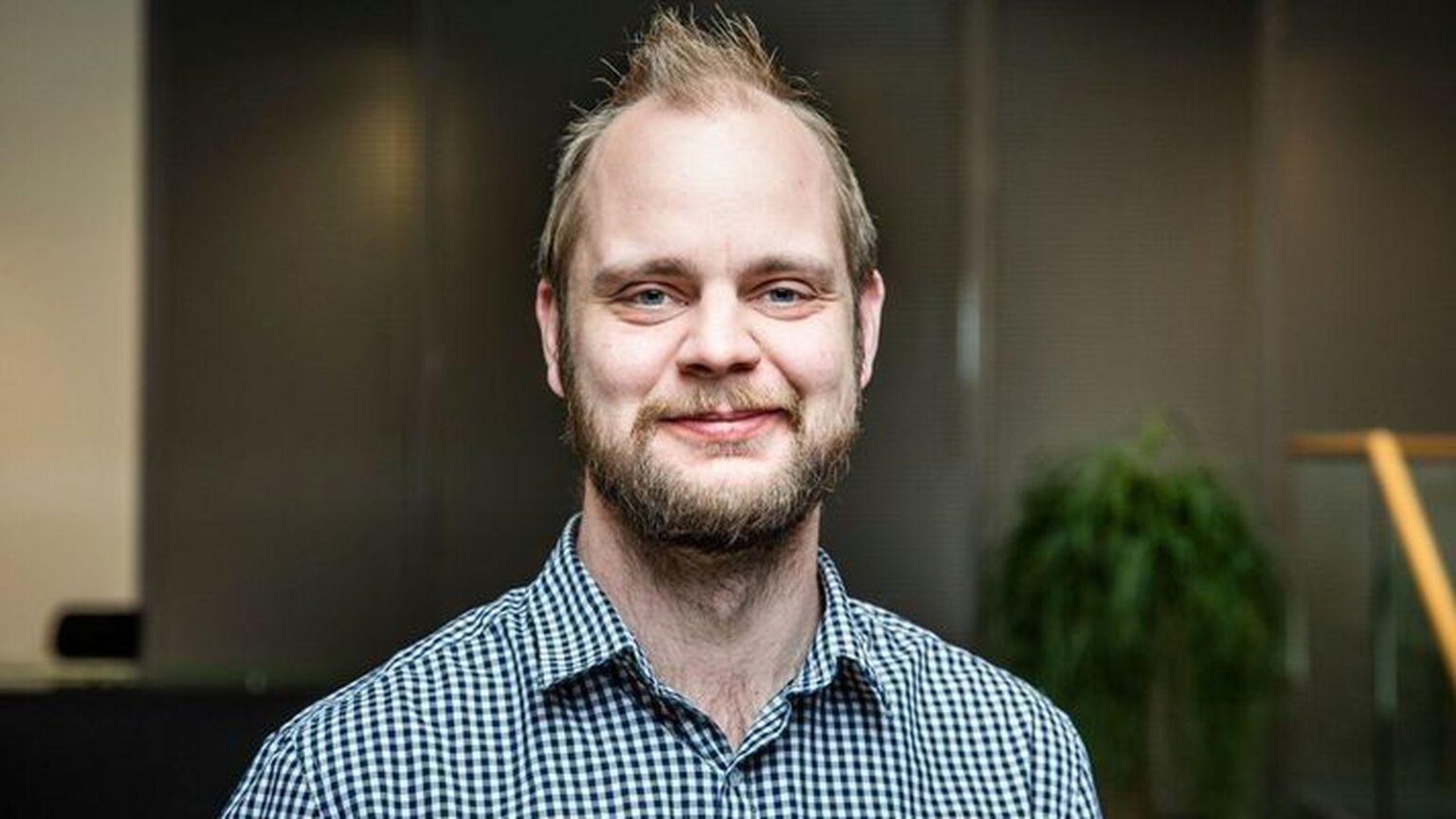 ミーミルはヴィティセングラールを批判的な市民に対して罰すると脅した