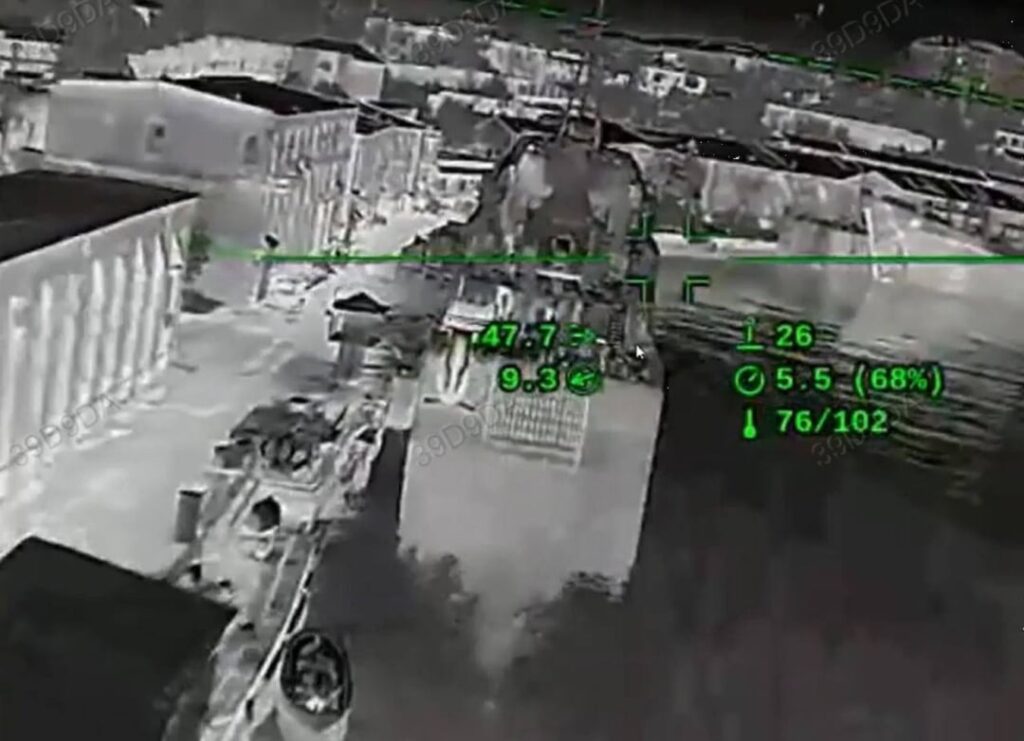 SBUは一夜にして黒海艦隊の3隻を含むクリミアの複数の目標を攻撃した [April 2026]