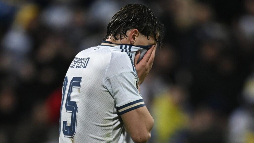 またW杯予選敗退の悲運…イタリアサポーターに開催国カナダ代表が『ユニフォーム無料交換』をオファー！ - Qoly-Sports＆the Style