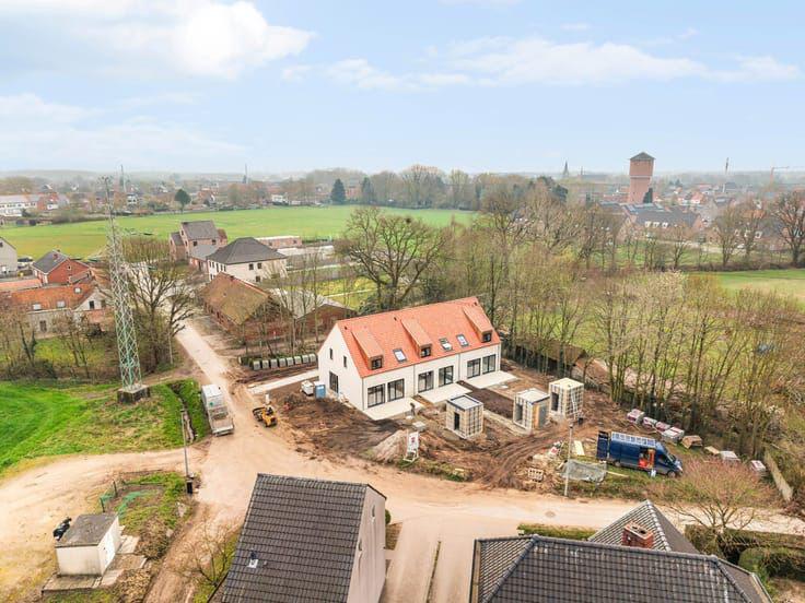 もし家の上に高圧線が引かれていたら、あなたは家を買いますか?