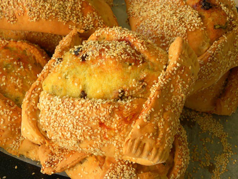 Christos anesti、フラウネスの起源/歴史は何ですか?