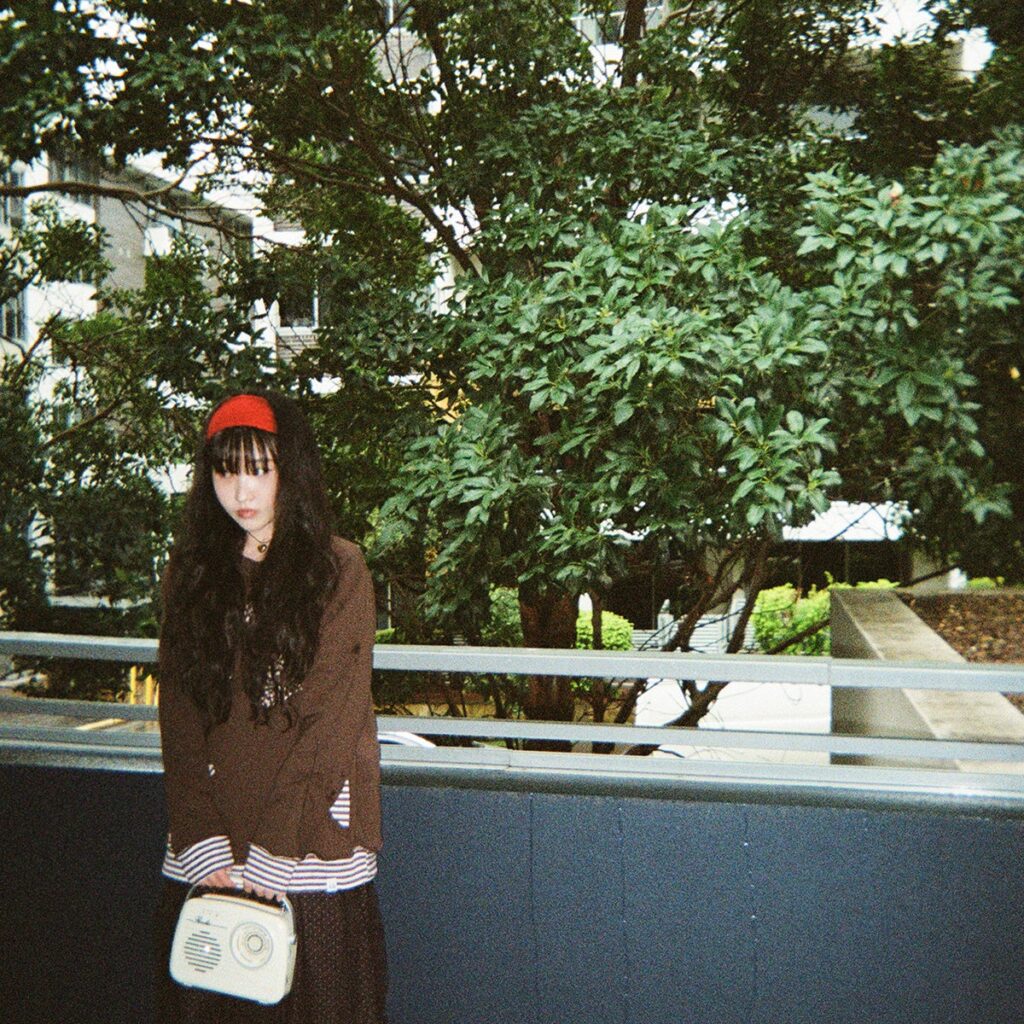 ニュージーランド×韓国の新鋭インディーポップ・アーティスト、hanbee（ハンビー）が新曲「city time」で都会の孤独と美しさを描く | The Orchard Japanのプレスリリース