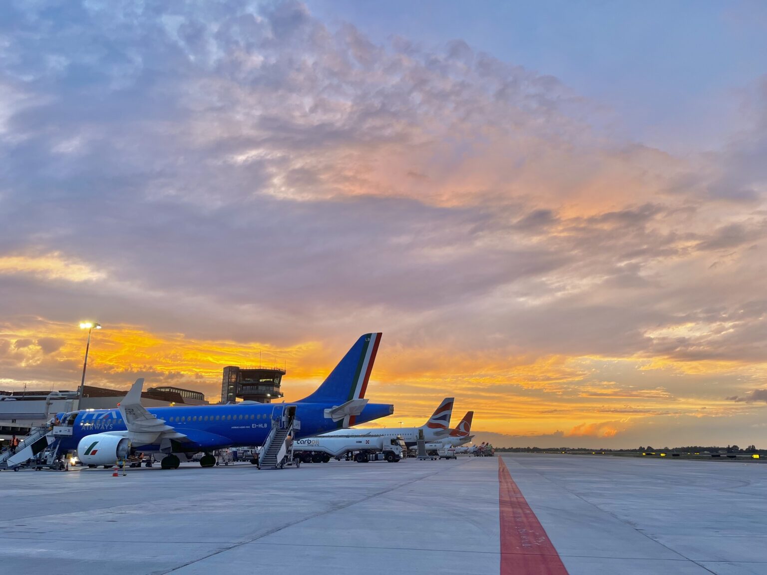 燃料不足が危惧される欧州にてイタリア航空局総裁「今夏は我が国の美しい場所を再発見することが最善」 | sky-budget スカイバジェット