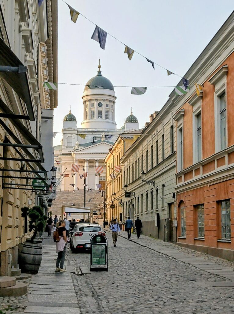 ヘルシンキ、フィンランド [OC]