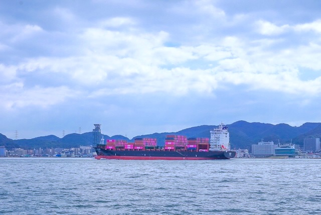 海峡ステイ4 コンテナ船re
