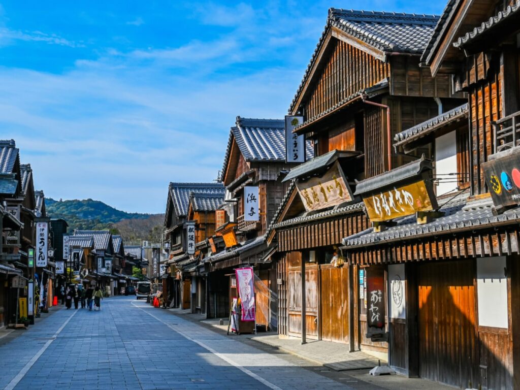春に行きたいと思う「三重県の旅行先」ランキング！ 2位「おかげ横丁」を抑えた1位は？【2026年調査】 - All About ニュース