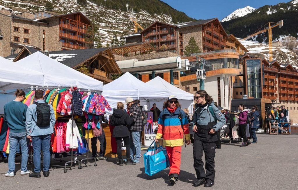 今日 - 2026 年 4 月 6 日にはさらに記事があります。私が見つけたすべての見出しは次のとおりです...