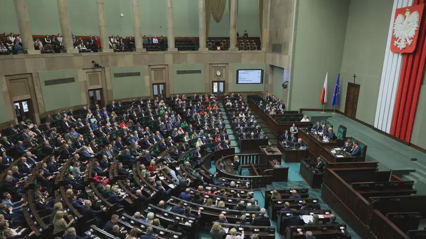 PSL議員は、PiSおよび連合の政治家と協力して、セイム2027を「ギートシュヴァルトの聖母出現の年」に制定することを提案する