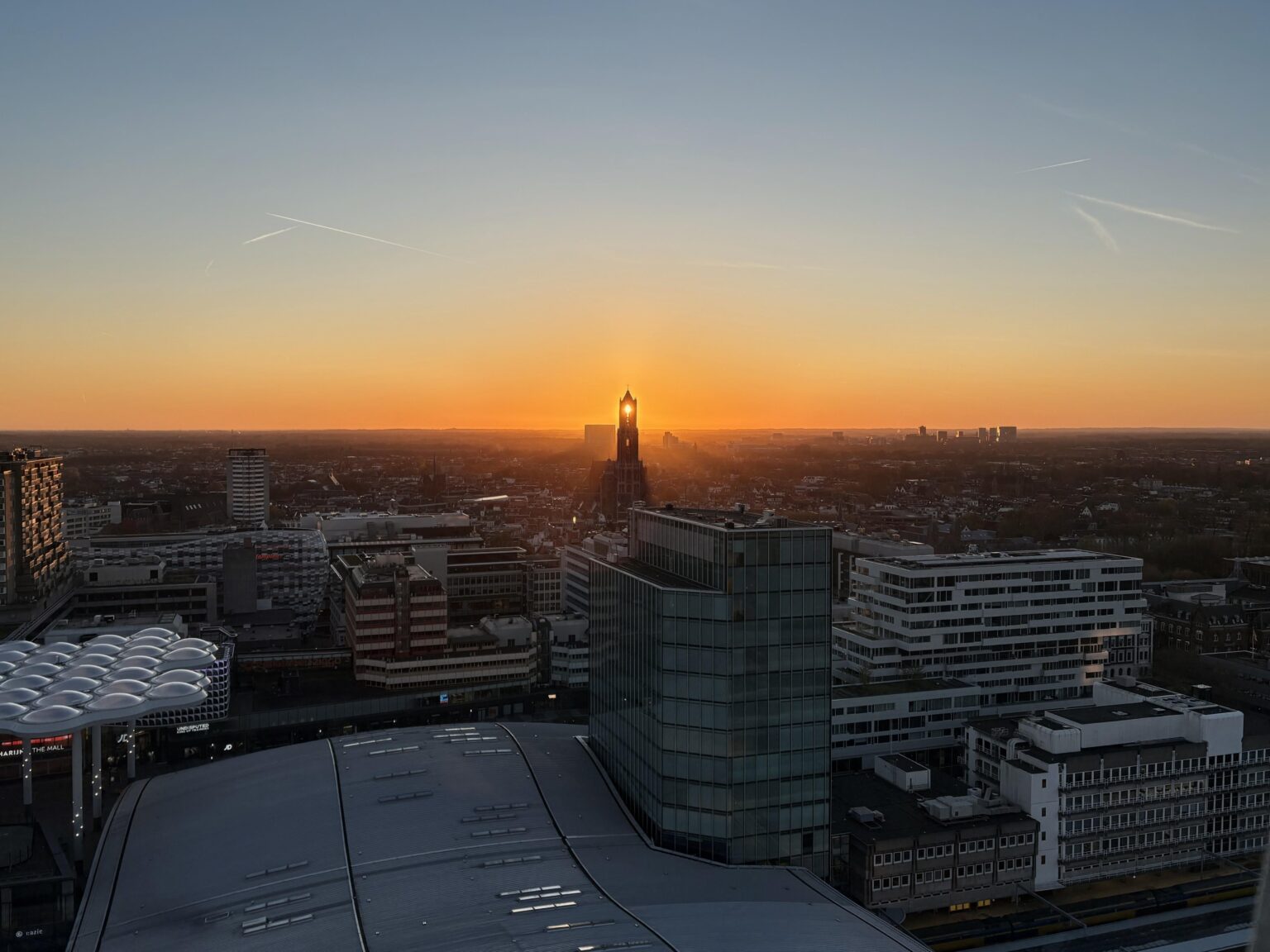灯台「デ・ドム」 - 2026 年 4 月 7 日