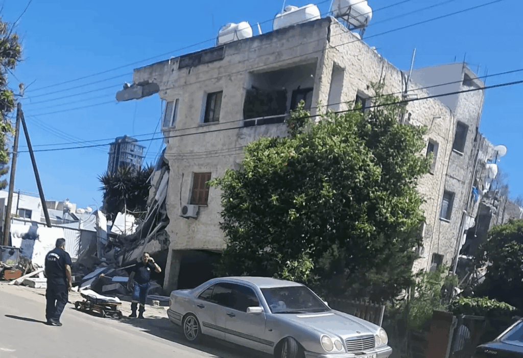 建物が倒壊しました。来るべき災害、このことについての認識を広めるために私たち全員に何ができるでしょうか?