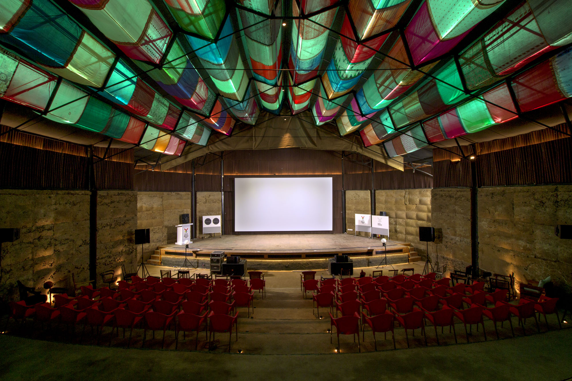 〈コチ・ビエンナーレ・パビリオン（Kochi Biennale Pavillion）〉Stapati