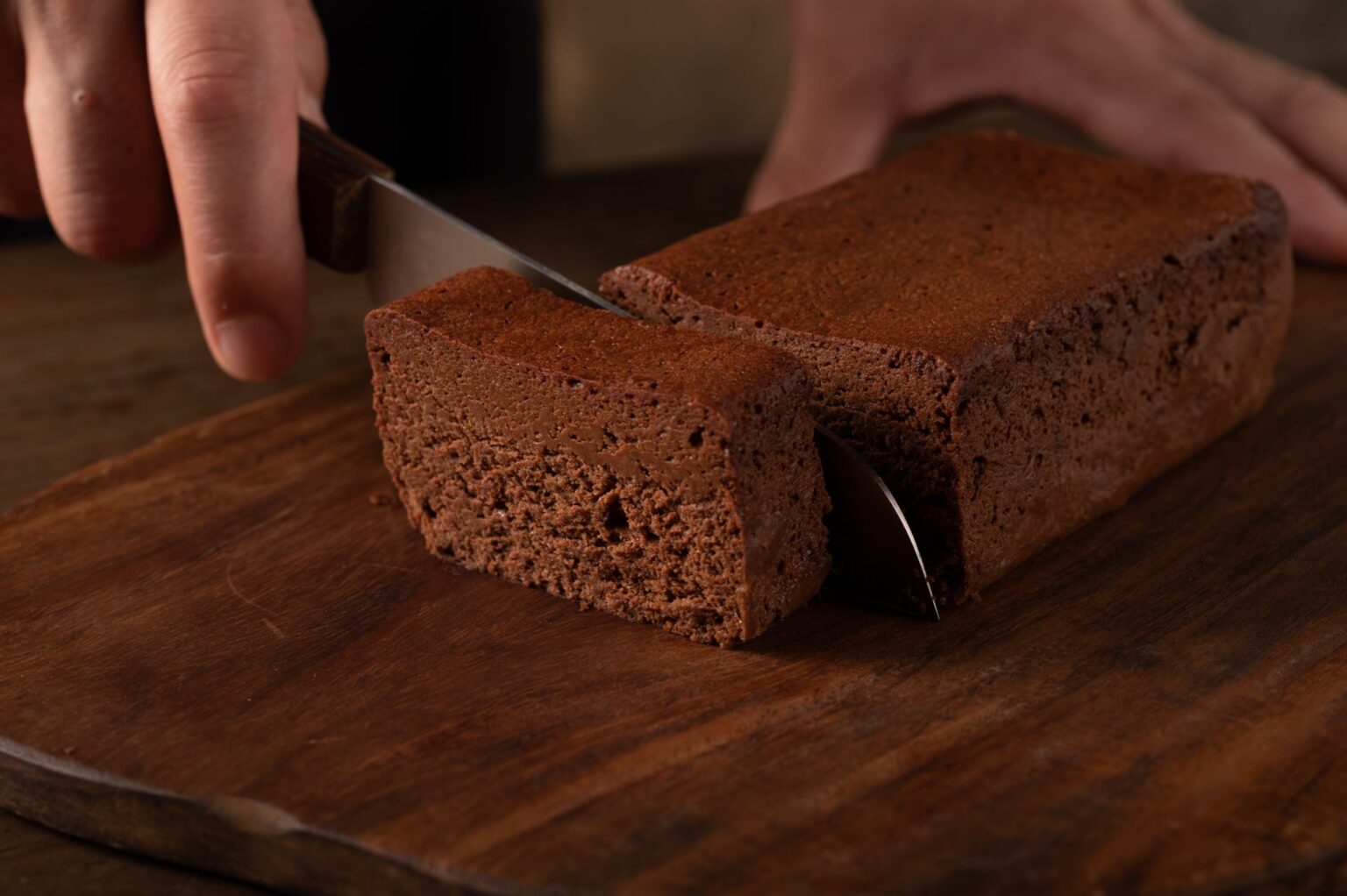 名古屋でチョコレートといえば「 THE LAB NAGOYA 」名古屋名物のガトーショコラ専門店が2026年4月15日より1年振りにテイクアウト予約の再開を発表!!。 名古屋でチョコレートといえば「 THE LAB NAGOYA 」名古屋名物のガトーショコラ専門店が2026年4月15日より1年振りにテイクアウト予約の再開を発表!!。