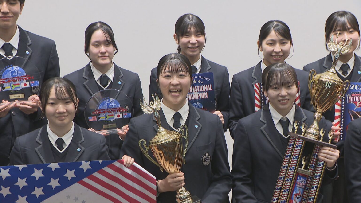 創志学園高校の生徒が世界で活躍 ダンス部と女子柔道選手を表彰 岡山 | KSBニュース | KSB瀬戸内海放送 創志学園高校の生徒が世界で活躍 ダンス部と女子柔道選手を表彰 岡山 | KSBニュース | KSB瀬戸内海放送