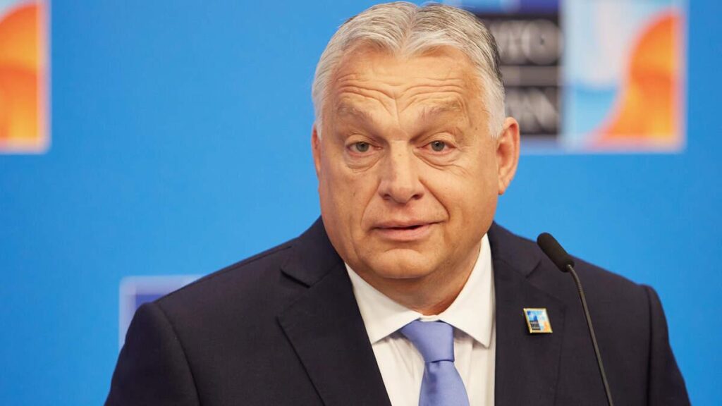 ハンガリーがロシアに代わってEU制裁を解除したと報告書が示す