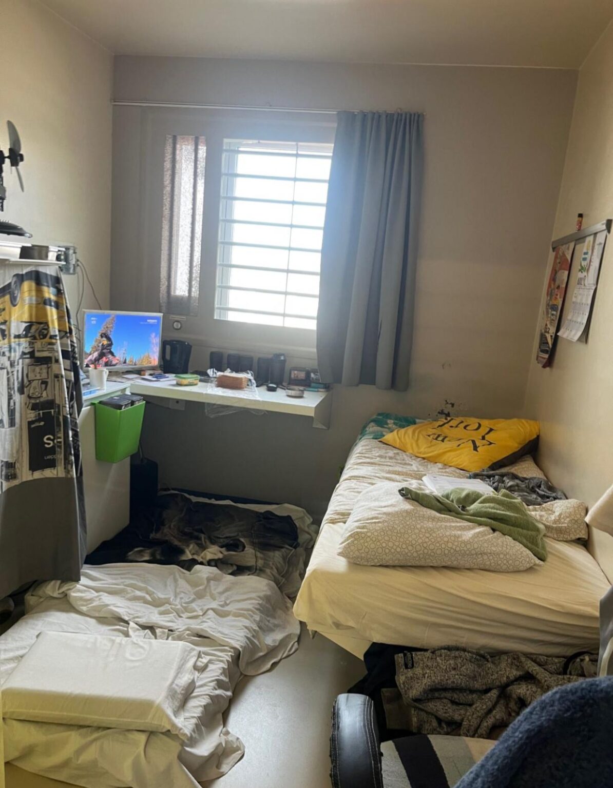 ベルギー刑務所の床寝台