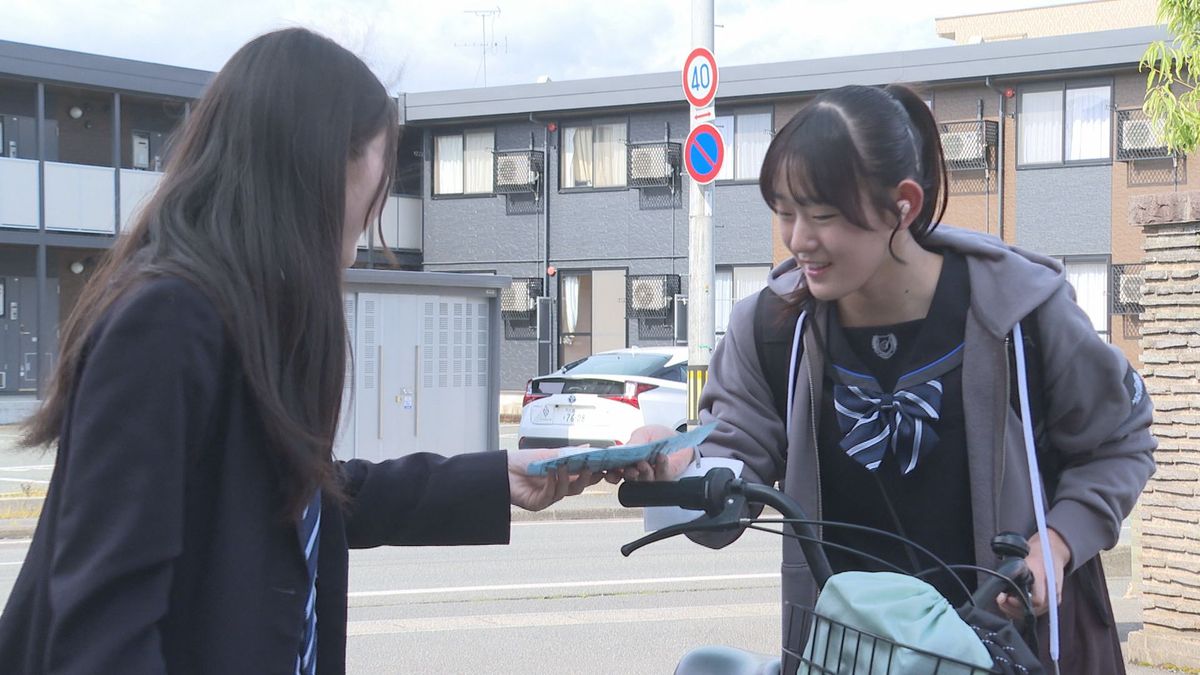 「8割ほどが鍵をかけていない状態」高校生に施錠とヘルメット着用を呼びかけ 山形市で啓発活動