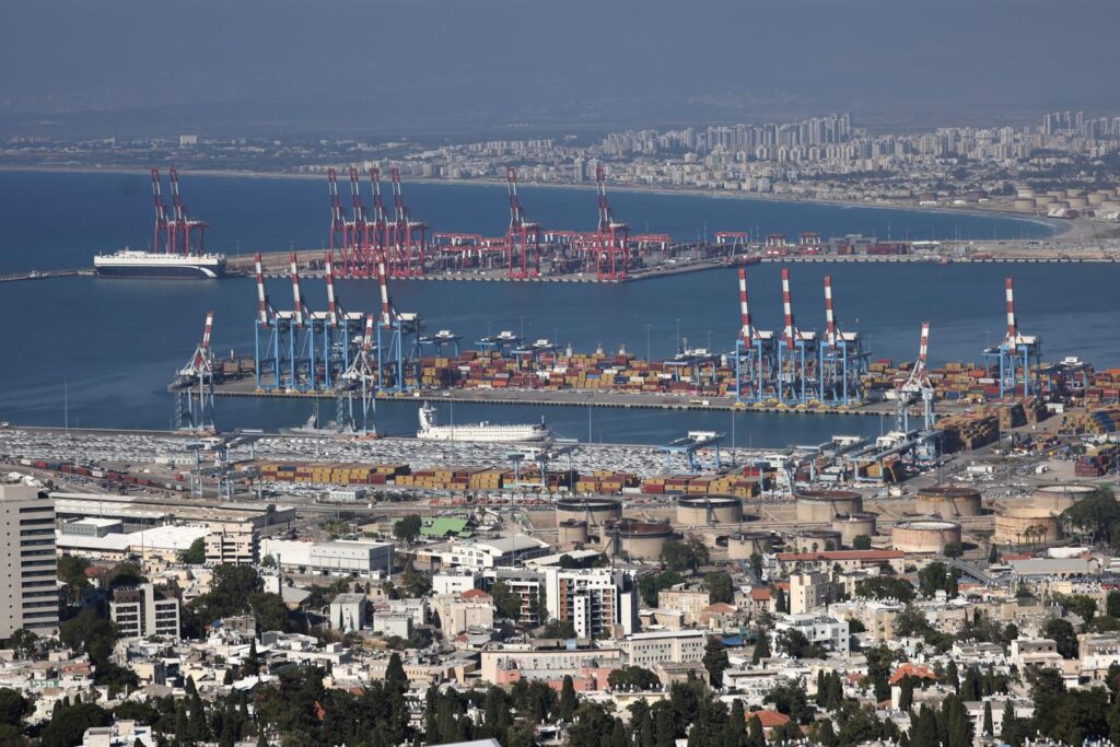 ウクライナとイスラエル、ウクライナ産穀物を運ぶロシア船をめぐり係争中