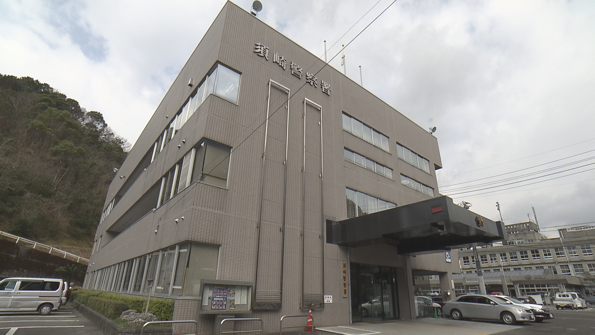 高知県須崎市の量販店に80代男性が運転する車が突っ込む 店内にいた客が胸などを強く打つけが【高知】