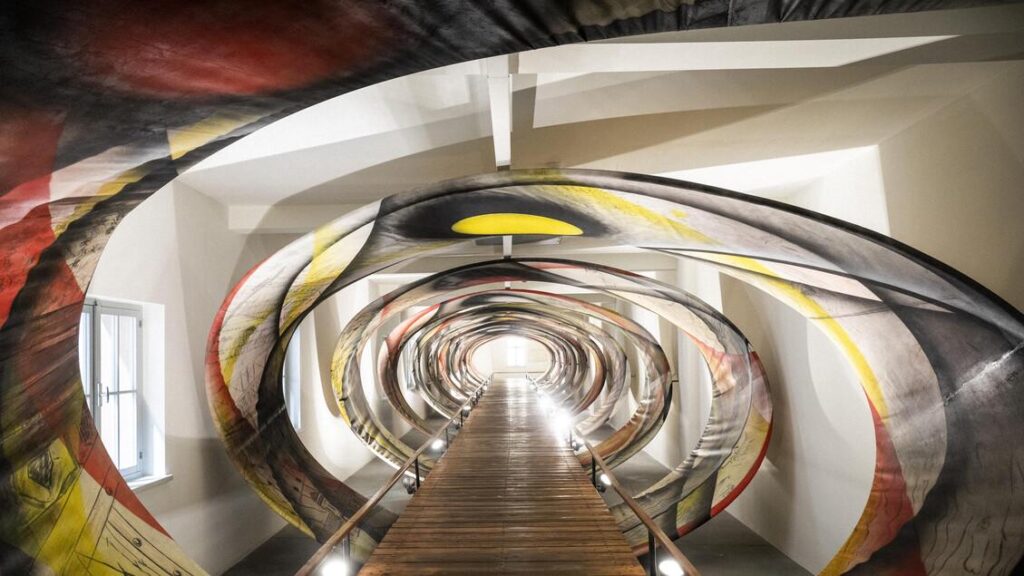 カルピはムッソリーニの市民権を剥奪、提案はフォルツァ・イタリアからのものだが、フラテッリ・ディタリアとレガは投票に参加しない