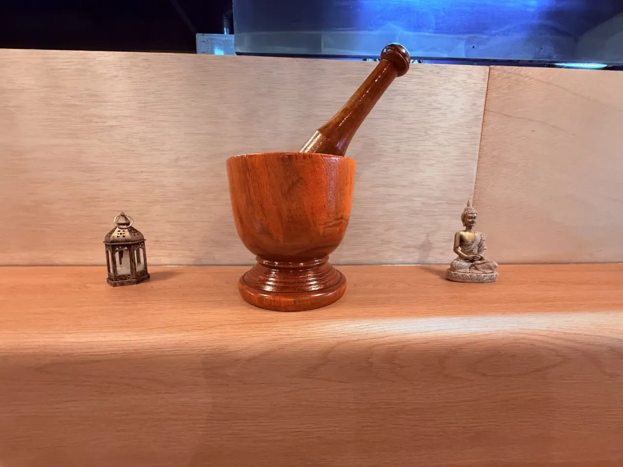 2026年4月11日に天神橋通商店街にオープンした「ミャンマー料理 (ア メイ エイン) 母の味」の店内の様子