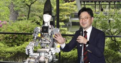 【これは日本だ！】純国産人型ロボの検証機　京都で公開、故障で動かず