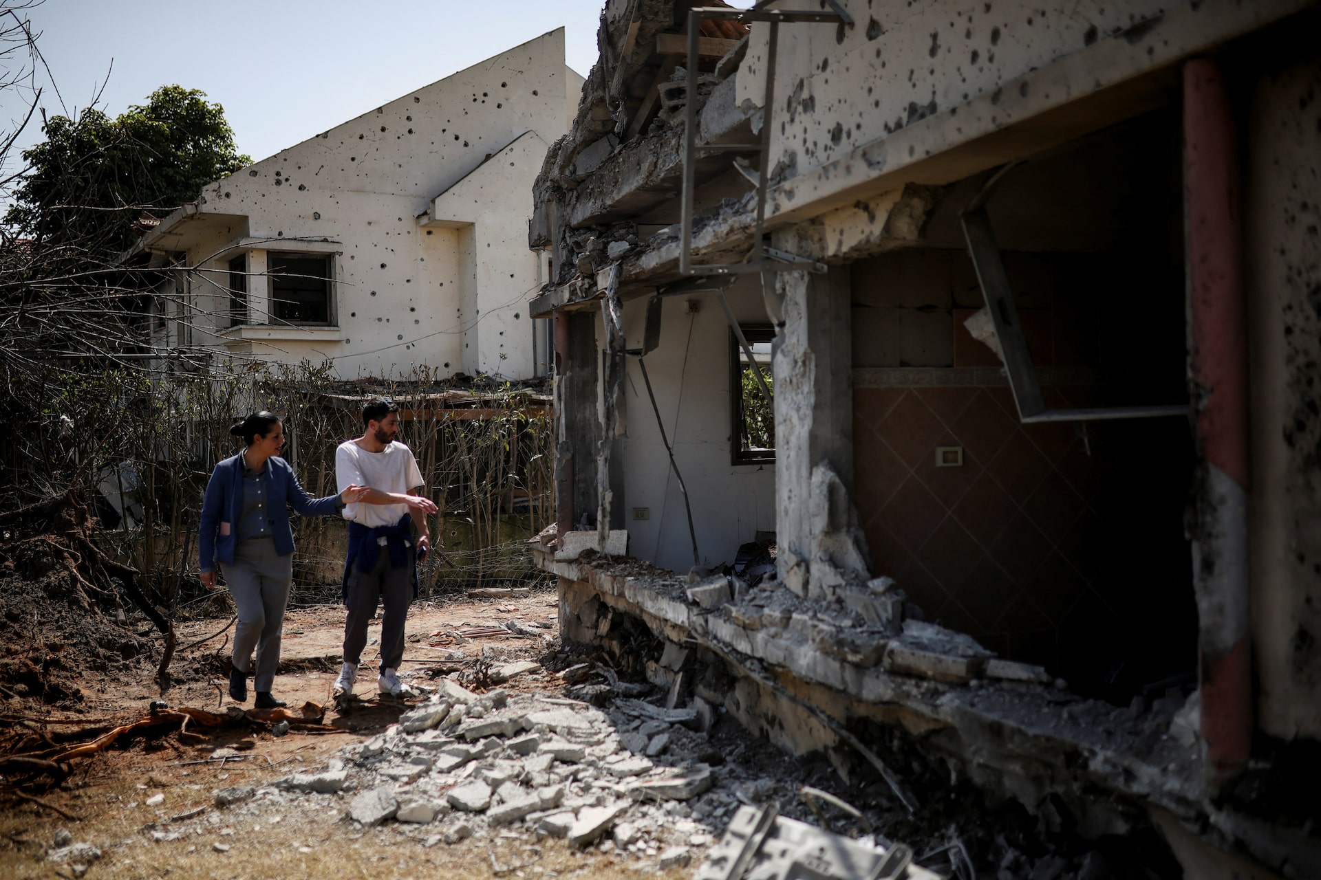 イスラエル軍、ベイルート空爆でヒズボラ南部戦線司令官を殺害