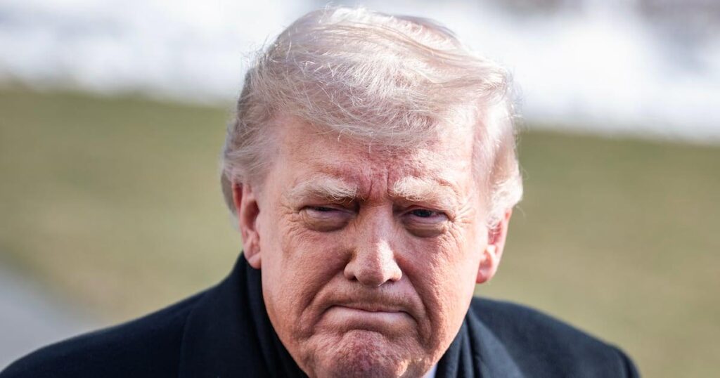 79歳のトランプ大統領、イースター朝の脅迫にF爆弾投下