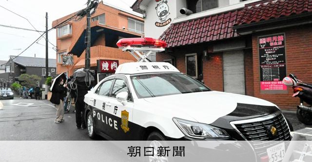 ハンマーで少年殴り、警察官に液体かけた疑いの男が逃走 東京・福生 [東京都] - 朝日新聞
