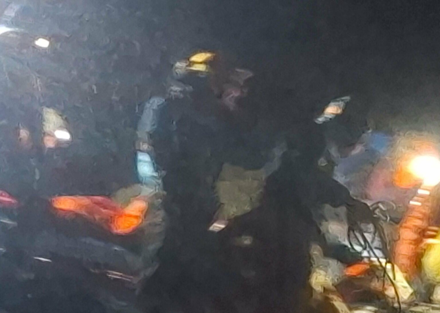 カリムノス島：装備の故障により重傷を負った登山者。何時間も待ったら終了！