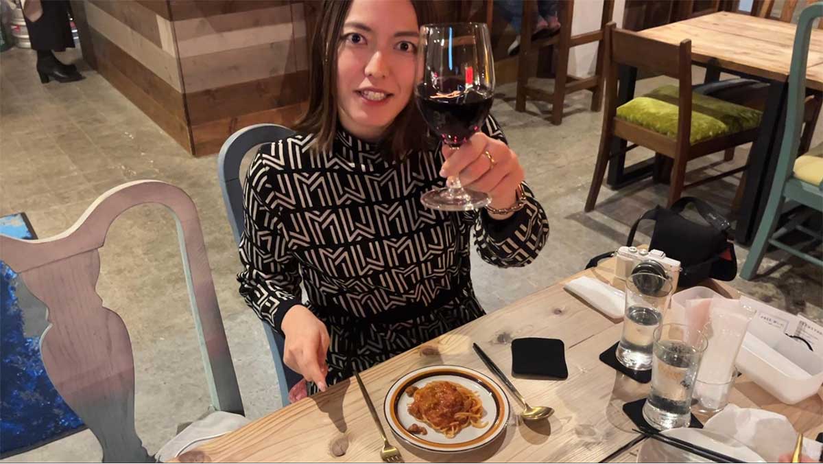 KOZAの夜はせんべろだけじゃない。気分はドイツ、そしてフランス！？Butcher Grill&Barでオトナ女子会。〜喜友名ひとみの酒場巡り〜（沖縄市）