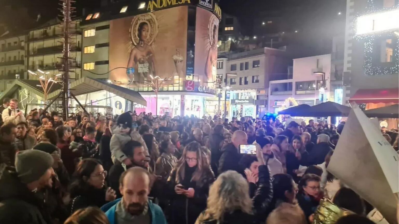 アンドラ住宅組合の衝撃的な姿：なぜ国の半分が「立ち退き」に追い込まれる可能性があるのか