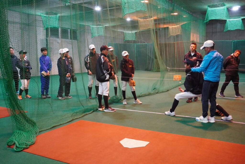 【トピックス】長野市南部で「大人」も巻き込んだ野球教室が定期開催 : nines WEB