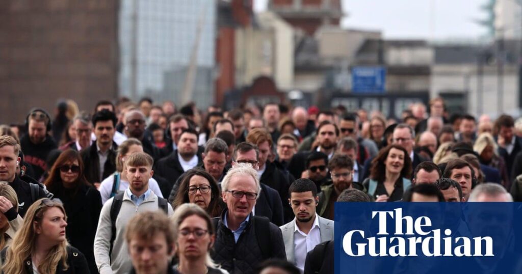 英国の労働者に対する税金は裕福な世界で最も速いペースで引き上げられているとOECDが発表