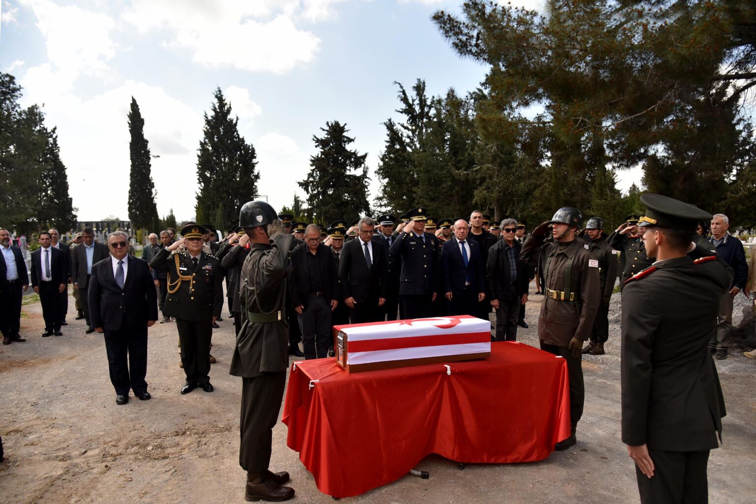 1964年の暴力による行方不明者が安置される