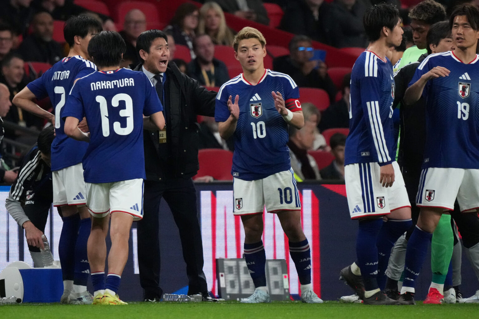 自国への誇りと分析目線での課題。英国で学ぶ19歳は、ウェンブリーの日本代表に何を観たか？ - footballista | フットボリスタ